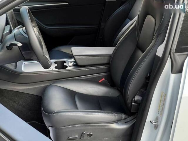 Тесла Model Y, объемом двигателя 0 л и пробегом 35 тыс. км за 35999 $, фото 12 на Automoto.ua