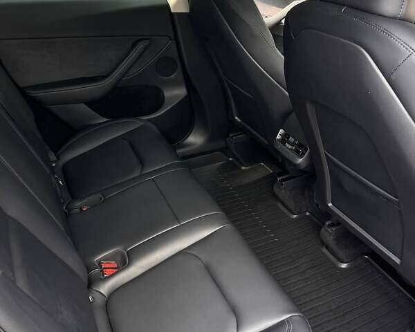 Тесла Model Y, объемом двигателя 0 л и пробегом 17 тыс. км за 27500 $, фото 2 на Automoto.ua
