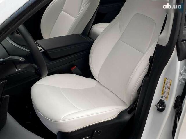 Тесла Model Y, объемом двигателя 0 л и пробегом 5 тыс. км за 36999 $, фото 12 на Automoto.ua