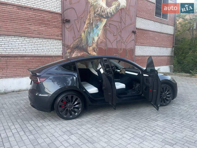 Тесла Model Y, объемом двигателя 0 л и пробегом 1 тыс. км за 32500 $, фото 2 на Automoto.ua
