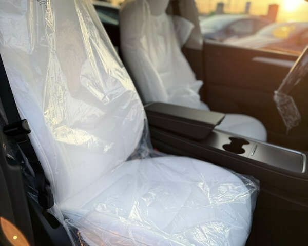Тесла Model Y, объемом двигателя 0 л и пробегом 1 тыс. км за 39900 $, фото 27 на Automoto.ua