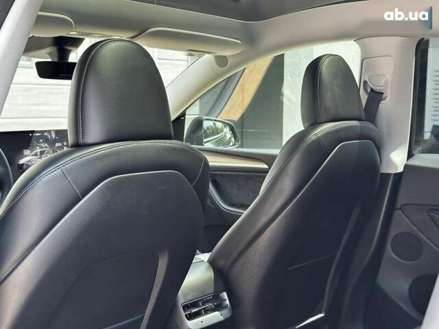 Тесла Model Y, объемом двигателя 0 л и пробегом 13 тыс. км за 31500 $, фото 16 на Automoto.ua