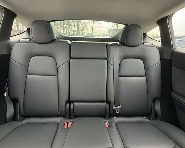 Тесла Model Y, объемом двигателя 0 л и пробегом 1 тыс. км за 42000 $, фото 26 на Automoto.ua