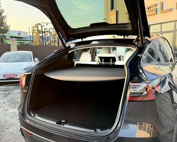 Тесла Model Y, объемом двигателя 0 л и пробегом 1 тыс. км за 39900 $, фото 19 на Automoto.ua