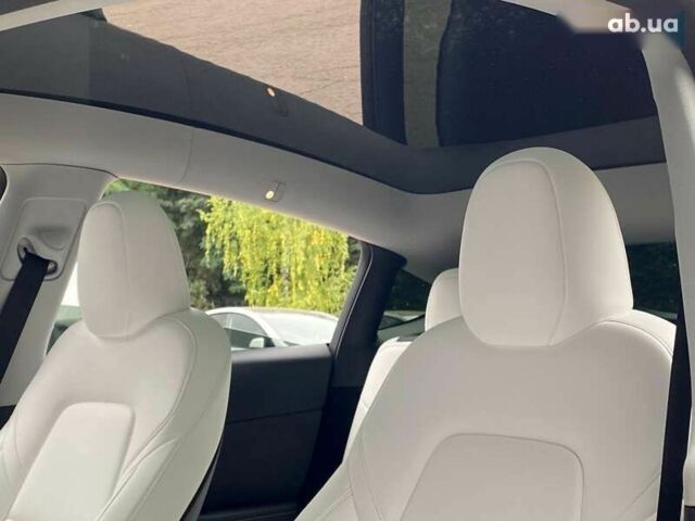 Тесла Model Y, объемом двигателя 0 л и пробегом 5 тыс. км за 36999 $, фото 13 на Automoto.ua