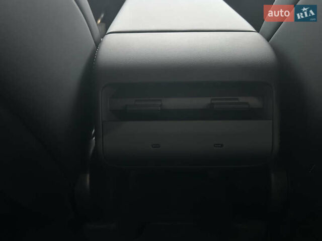 Тесла Model Y, объемом двигателя 0 л и пробегом 1 тыс. км за 48900 $, фото 26 на Automoto.ua