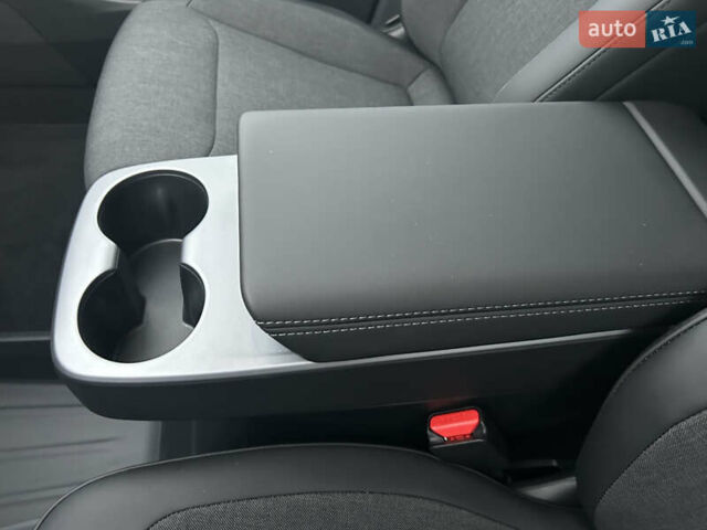 Тесла Model Y, объемом двигателя 0 л и пробегом 1 тыс. км за 48900 $, фото 17 на Automoto.ua