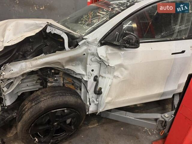 Тесла Model Y, объемом двигателя 0 л и пробегом 5 тыс. км за 20800 $, фото 4 на Automoto.ua