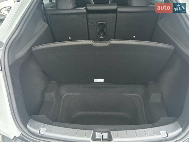 Тесла Model Y, объемом двигателя 0 л и пробегом 1 тыс. км за 48900 $, фото 29 на Automoto.ua