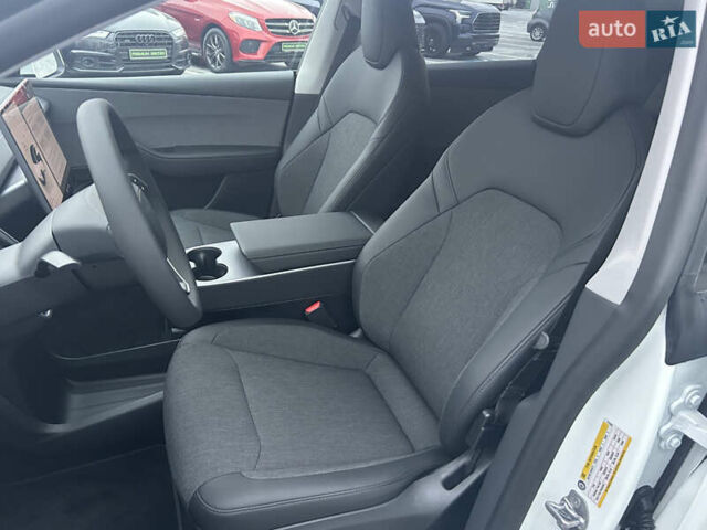 Тесла Model Y, объемом двигателя 0 л и пробегом 1 тыс. км за 48900 $, фото 6 на Automoto.ua