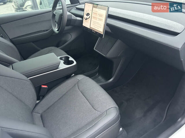 Тесла Model Y, объемом двигателя 0 л и пробегом 1 тыс. км за 48900 $, фото 20 на Automoto.ua