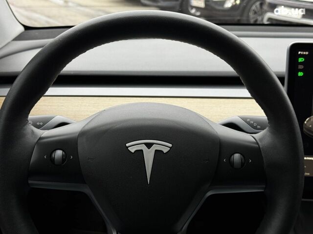 Серый Тесла Model Y, объемом двигателя 0 л и пробегом 98 тыс. км за 29490 $, фото 19 на Automoto.ua