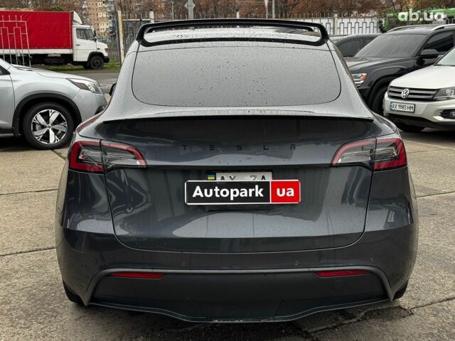 Серый Тесла Model Y, объемом двигателя 0 л и пробегом 98 тыс. км за 29490 $, фото 4 на Automoto.ua