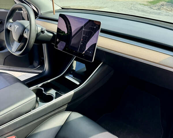 Сірий Тесла Model Y, об'ємом двигуна 0 л та пробігом 107 тис. км за 23600 $, фото 19 на Automoto.ua