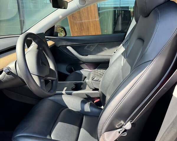 Серый Тесла Model Y, объемом двигателя 0 л и пробегом 88 тыс. км за 21500 $, фото 4 на Automoto.ua