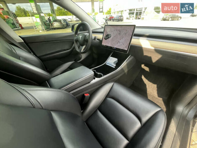 Серый Тесла Model Y, объемом двигателя 0 л и пробегом 137 тыс. км за 22900 $, фото 16 на Automoto.ua