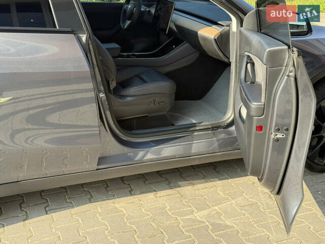 Серый Тесла Model Y, объемом двигателя 0 л и пробегом 104 тыс. км за 22500 $, фото 43 на Automoto.ua