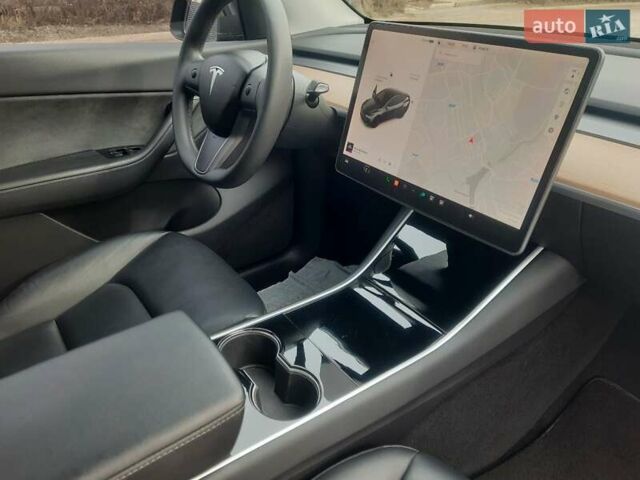 Серый Тесла Model Y, объемом двигателя 0 л и пробегом 48 тыс. км за 24900 $, фото 45 на Automoto.ua