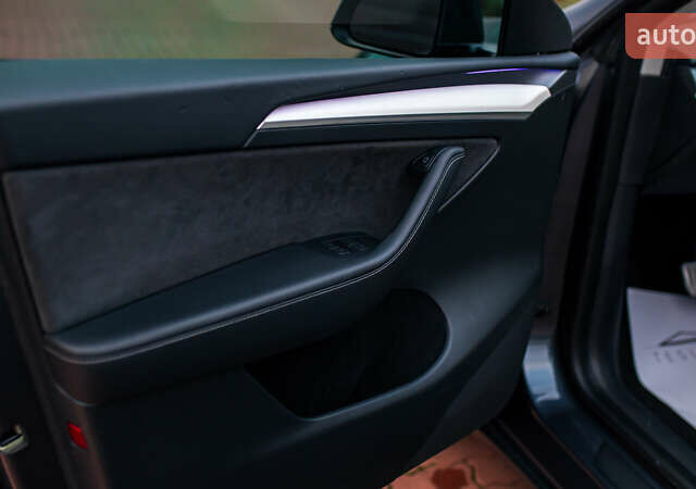Сірий Тесла Model Y, об'ємом двигуна 0 л та пробігом 75 тис. км за 26499 $, фото 45 на Automoto.ua