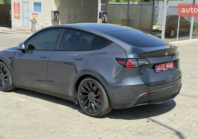 Тесла Model Y 2020 в Луцке на Automoto.ua Серый Тесла Model Y, объемом двигателя 0 л и пробегом 112 тыс. км за 21300 $, фото 4 на Automoto.ua