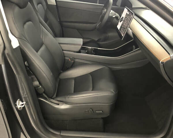 Серый Тесла Model Y, объемом двигателя 0 л и пробегом 12 тыс. км за 28500 $, фото 29 на Automoto.ua