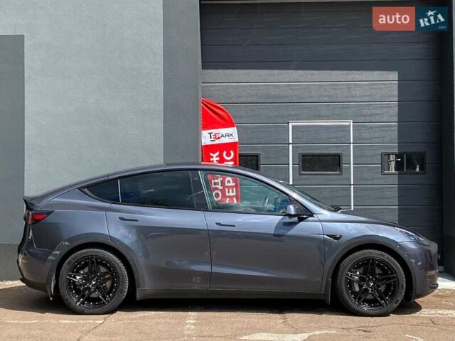 Серый Тесла Model Y, объемом двигателя 0 л и пробегом 123 тыс. км за 23999 $, фото 10 на Automoto.ua