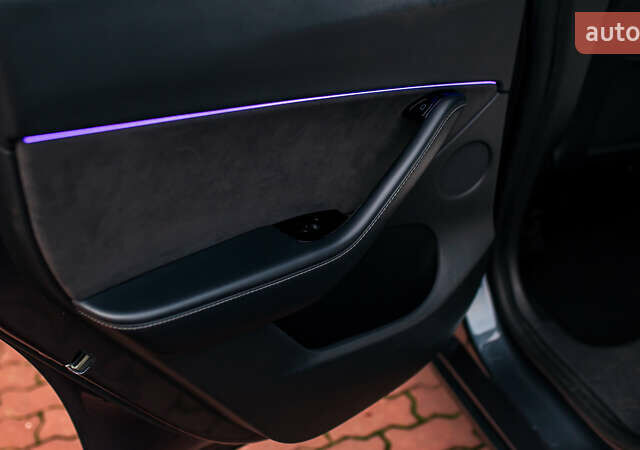 Сірий Тесла Model Y, об'ємом двигуна 0 л та пробігом 75 тис. км за 26499 $, фото 20 на Automoto.ua