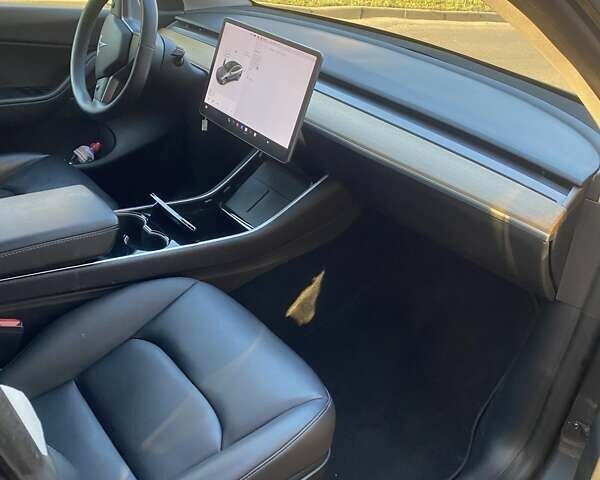 Серый Тесла Model Y, объемом двигателя 0 л и пробегом 193 тыс. км за 22500 $, фото 7 на Automoto.ua
