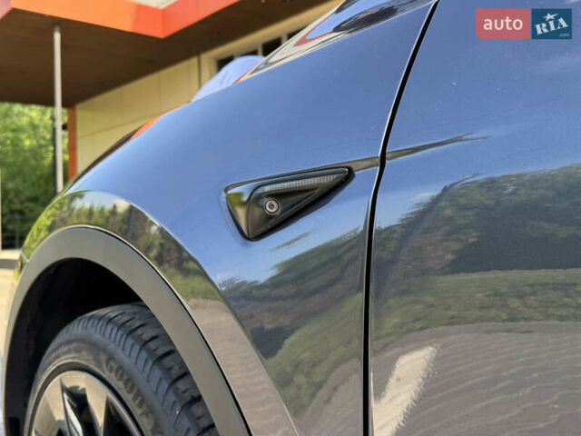 Серый Тесла Model Y, объемом двигателя 0 л и пробегом 104 тыс. км за 22500 $, фото 4 на Automoto.ua