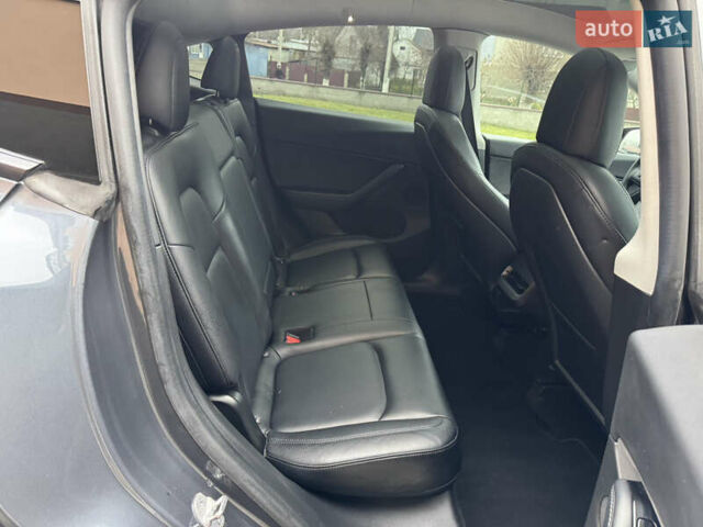 Серый Тесла Model Y, объемом двигателя 0 л и пробегом 170 тыс. км за 19500 $, фото 29 на Automoto.ua