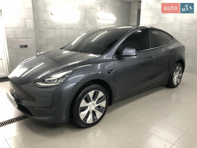 Серый Тесла Model Y, объемом двигателя 0 л и пробегом 12 тыс. км за 28500 $, фото 5 на Automoto.ua