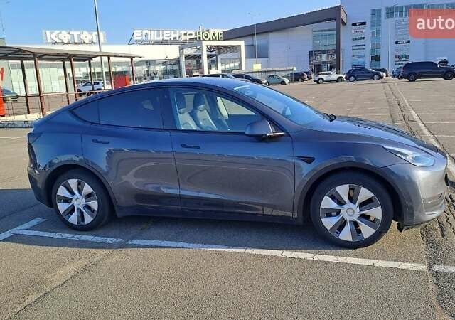 Серый Тесла Model Y, объемом двигателя 0 л и пробегом 114 тыс. км за 25500 $, фото 6 на Automoto.ua