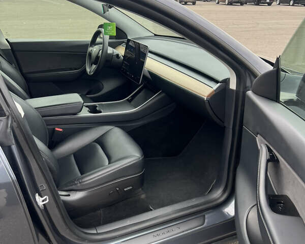Серый Тесла Model Y, объемом двигателя 0 л и пробегом 99 тыс. км за 22300 $, фото 11 на Automoto.ua