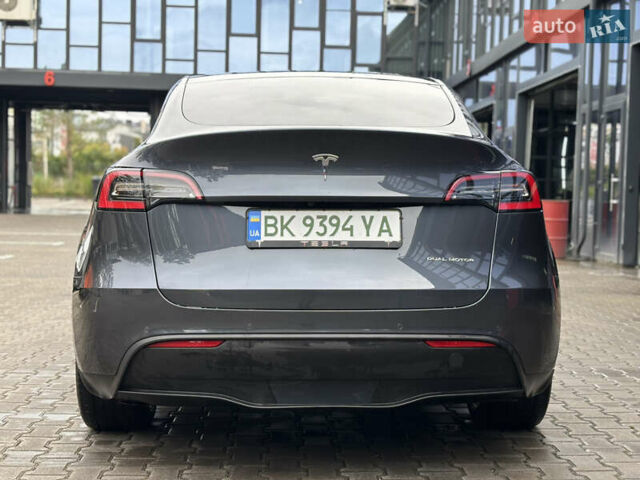 Серый Тесла Model Y, объемом двигателя 0 л и пробегом 92 тыс. км за 23500 $, фото 9 на Automoto.ua