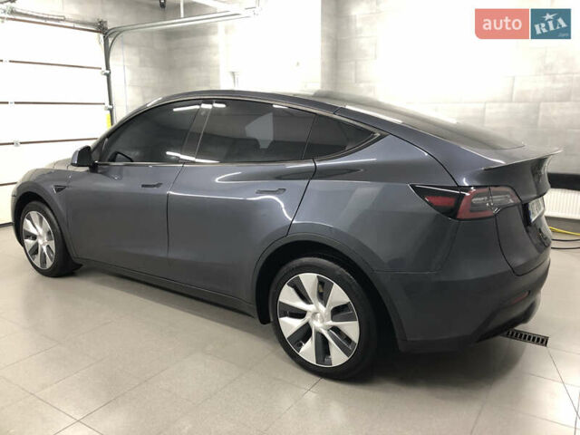 Серый Тесла Model Y, объемом двигателя 0 л и пробегом 12 тыс. км за 28500 $, фото 7 на Automoto.ua