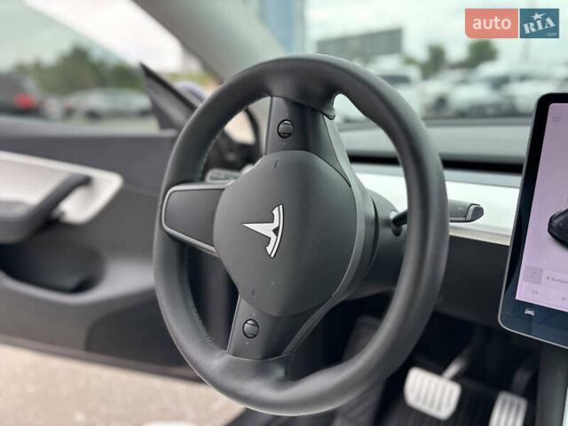 Тесла Model Y 2020 в Киеве на Automoto.ua Серый Тесла Model Y, объемом двигателя 0 л и пробегом 98 тыс. км за 24999 $, фото 19 на Automoto.ua