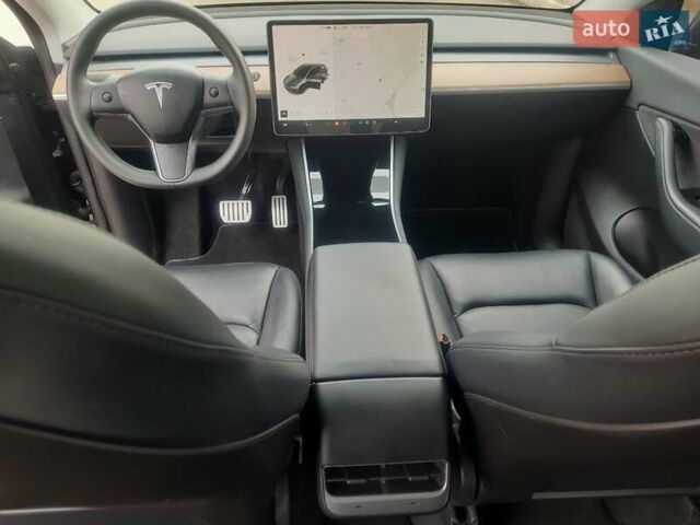 Серый Тесла Model Y, объемом двигателя 0 л и пробегом 48 тыс. км за 24900 $, фото 37 на Automoto.ua