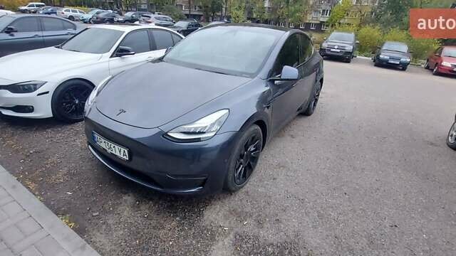 Серый Тесла Model Y, объемом двигателя 0 л и пробегом 122 тыс. км за 21500 $, фото 3 на Automoto.ua