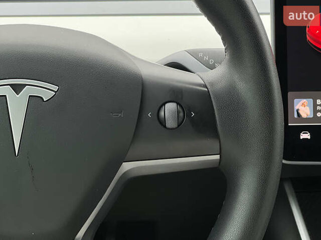 Сірий Тесла Model Y, об'ємом двигуна 0 л та пробігом 76 тис. км за 26850 $, фото 12 на Automoto.ua