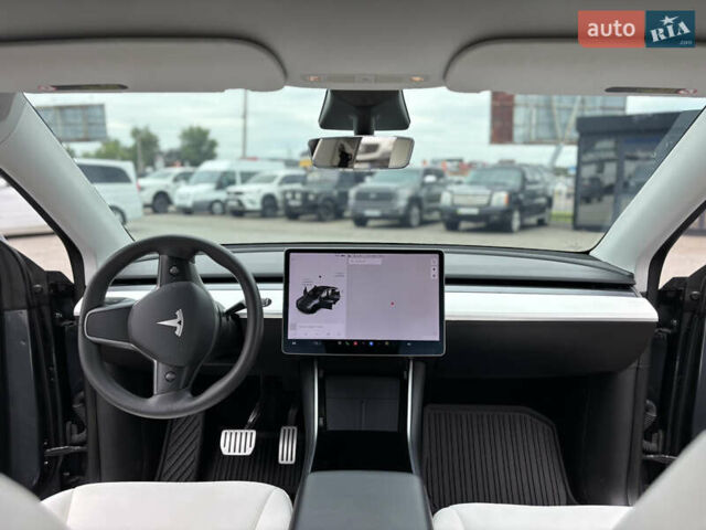 Тесла Model Y 2020 в Киеве на Automoto.ua Серый Тесла Model Y, объемом двигателя 0 л и пробегом 98 тыс. км за 24999 $, фото 13 на Automoto.ua