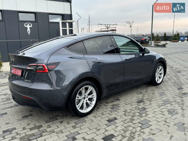 Серый Тесла Model Y, объемом двигателя 0 л и пробегом 128 тыс. км за 20300 $, фото 4 на Automoto.ua