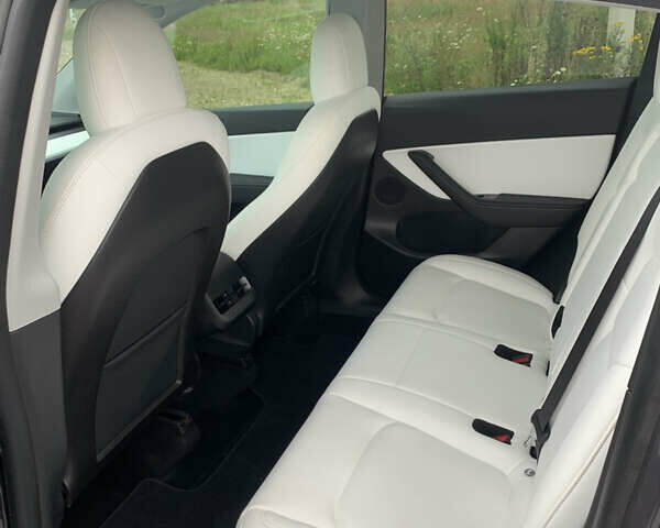Серый Тесла Model Y, объемом двигателя 0 л и пробегом 170 тыс. км за 22900 $, фото 27 на Automoto.ua