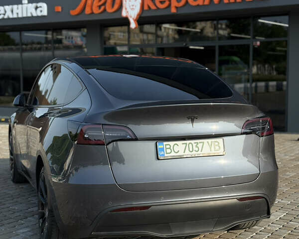 Серый Тесла Model Y, объемом двигателя 0 л и пробегом 79 тыс. км за 24300 $, фото 8 на Automoto.ua