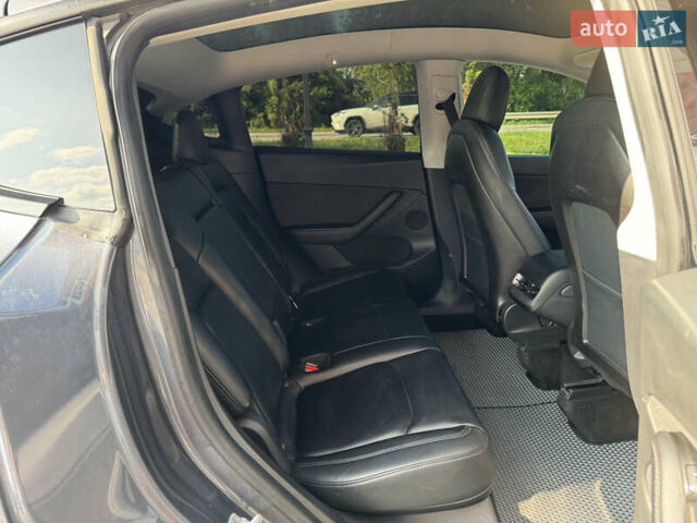 Серый Тесла Model Y, объемом двигателя 0 л и пробегом 115 тыс. км за 21000 $, фото 24 на Automoto.ua