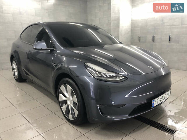 Серый Тесла Model Y, объемом двигателя 0 л и пробегом 12 тыс. км за 28500 $, фото 15 на Automoto.ua