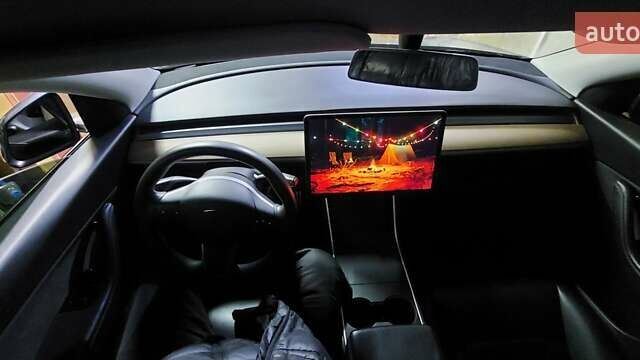 Серый Тесла Model Y, объемом двигателя 0 л и пробегом 122 тыс. км за 21500 $, фото 5 на Automoto.ua