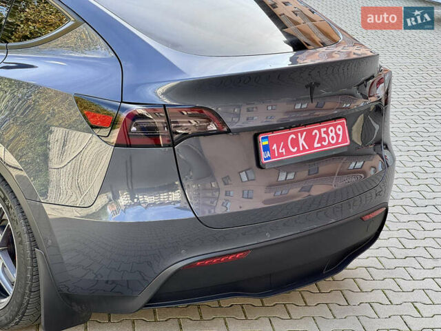 Серый Тесла Model Y, объемом двигателя 0 л и пробегом 100 тыс. км за 23000 $, фото 17 на Automoto.ua
