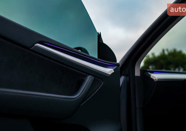 Сірий Тесла Model Y, об'ємом двигуна 0 л та пробігом 75 тис. км за 26499 $, фото 46 на Automoto.ua