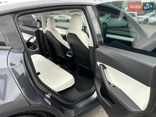 Тесла Model Y 2020 в Киеве на Automoto.ua Серый Тесла Model Y, объемом двигателя 0 л и пробегом 98 тыс. км за 24999 $, фото 11 на Automoto.ua