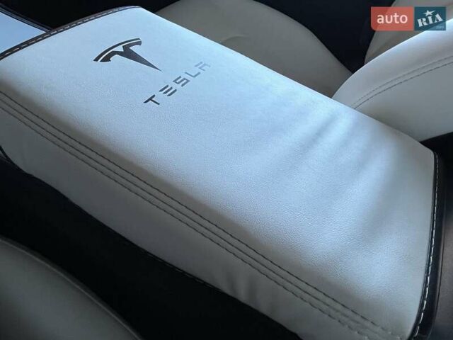 Сірий Тесла Model Y, об'ємом двигуна 0 л та пробігом 81 тис. км за 21499 $, фото 33 на Automoto.ua